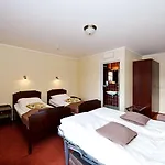 Kronen Gaard Отель 4*