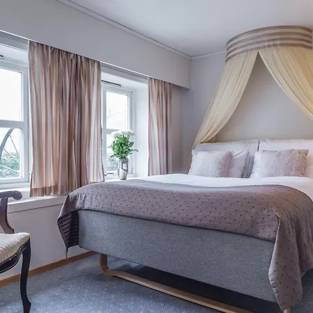 Kronen Gaard Hotel 4*