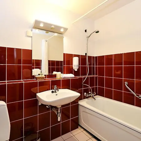 Kronen Gaard Отель 4*