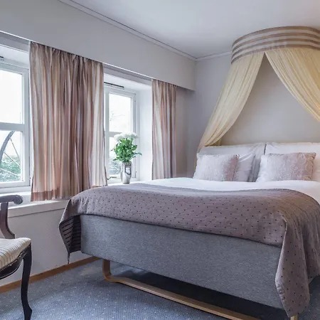 Kronen Gaard 4* Саннес