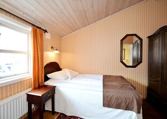 Hotel Kronen Gaard 4*
