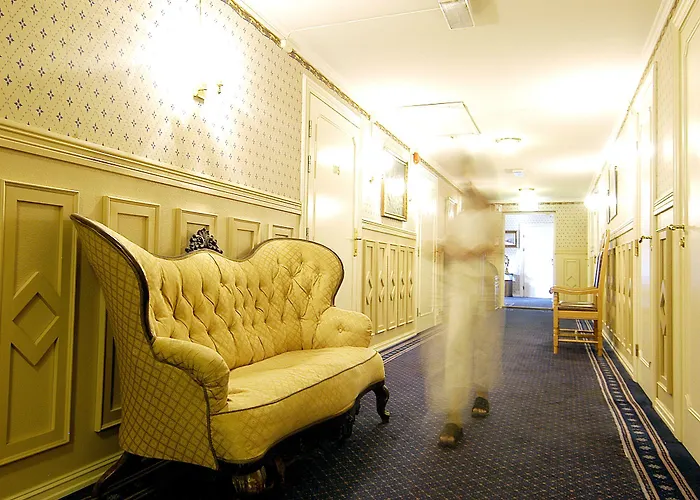 Hotel Kronen Gaard 4*